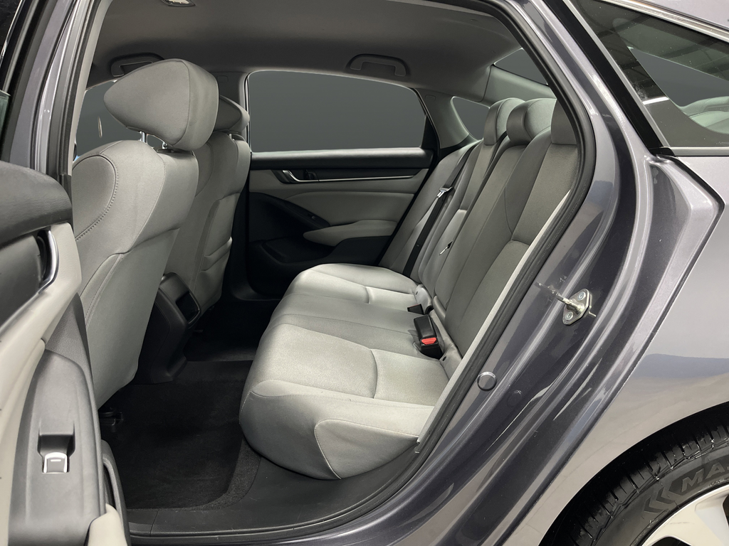 2019 Honda Accord LX 1.5T Image 16 of 34