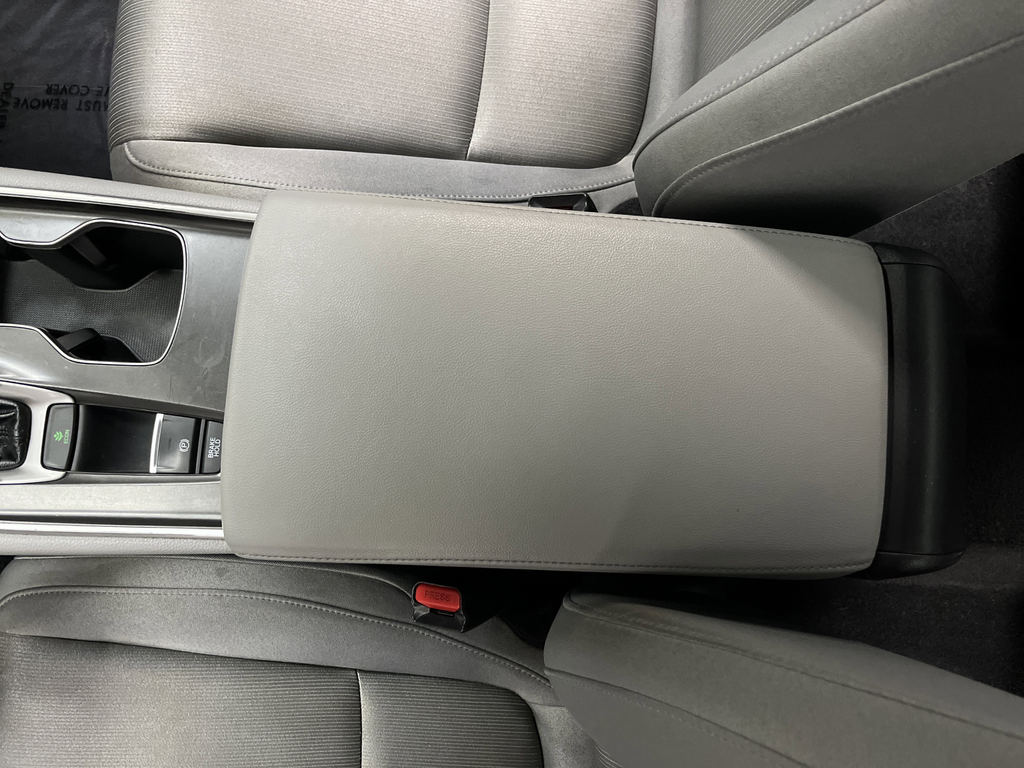 2019 Honda Accord LX 1.5T Image 26 of 34