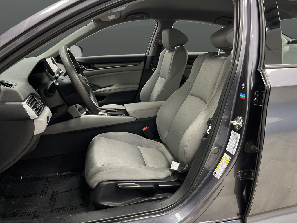 2019 Honda Accord LX 1.5T Image 15 of 34