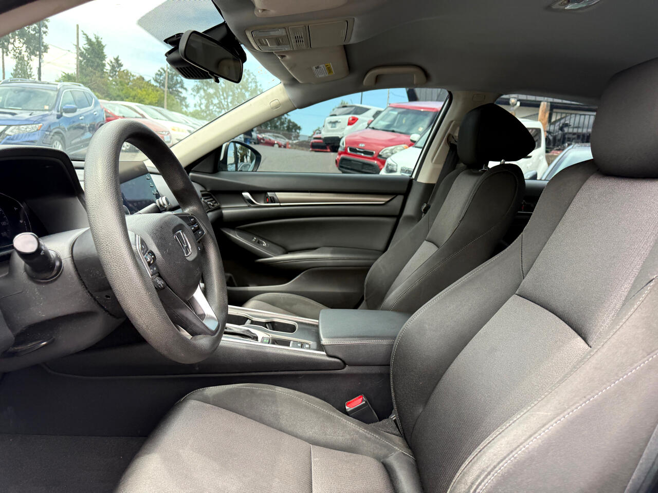 Vehicle image 13 of 34