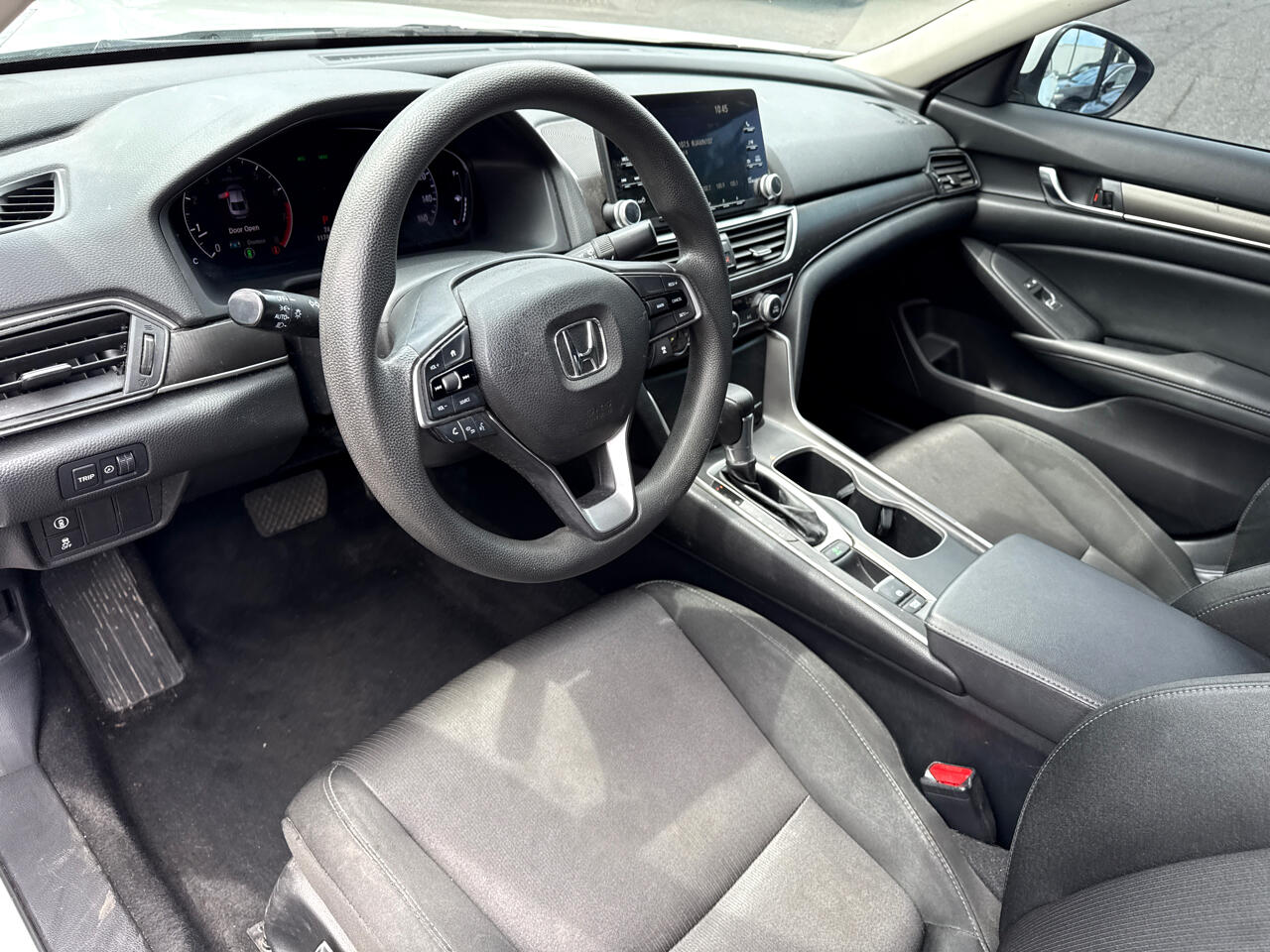 Vehicle image 11 of 34