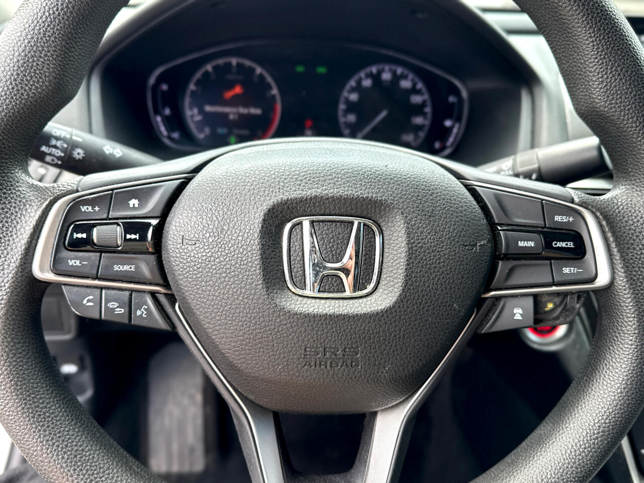 Vehicle image 14 of 34