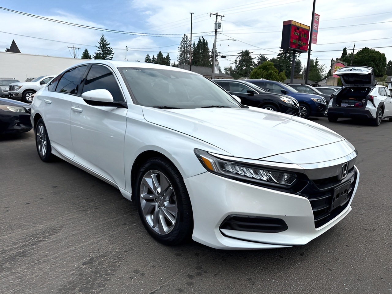 Vehicle image 31 of 34
