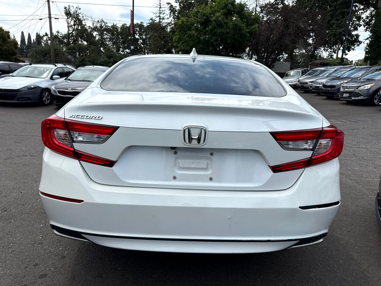 Vehicle image 27 of 34