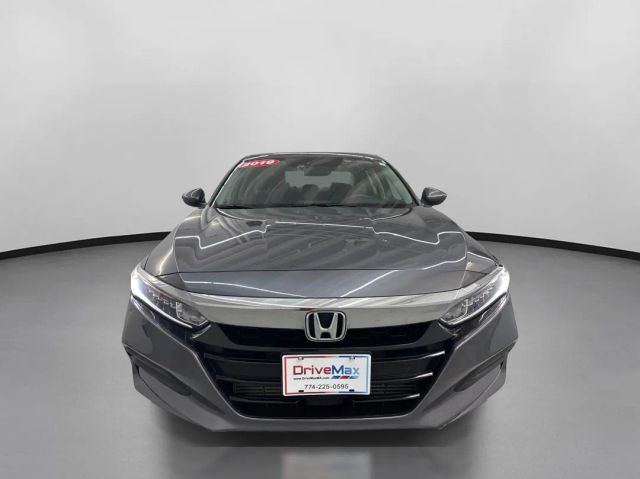2019 Honda Accord LX 1.5T Image 3 of 38