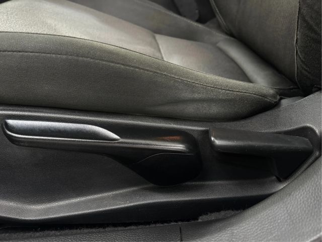 2019 Honda Accord LX 1.5T Image 27 of 38