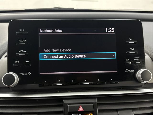 2019 Honda Accord LX 1.5T Image 21 of 38