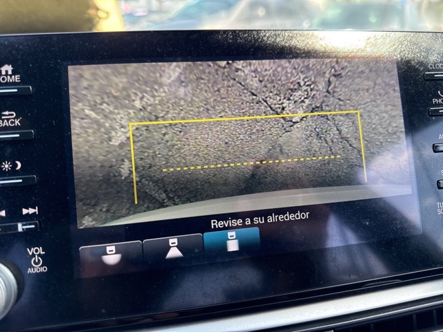 Vehicle image 22 of 36