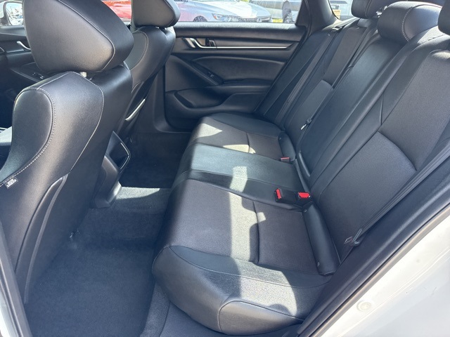 Vehicle image 12 of 36