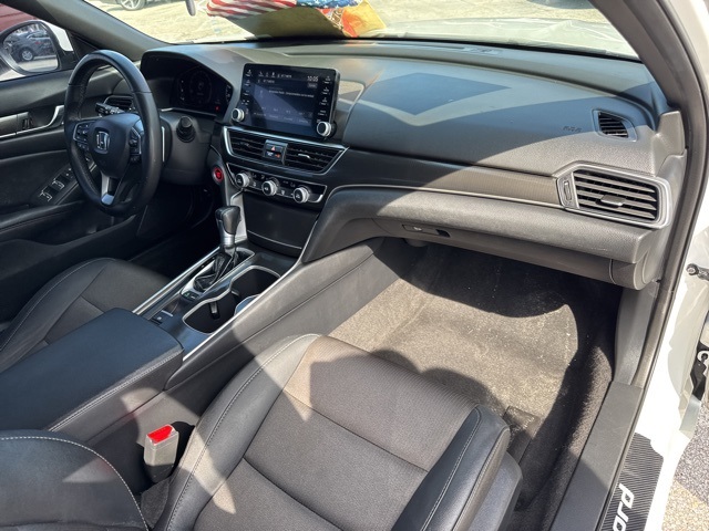 Vehicle image 16 of 36