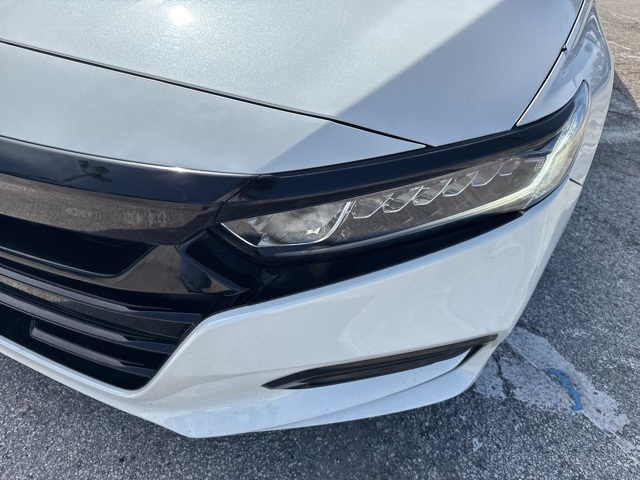 Vehicle image 34 of 36