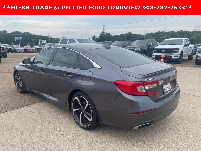 Vehicle image 7 of 22