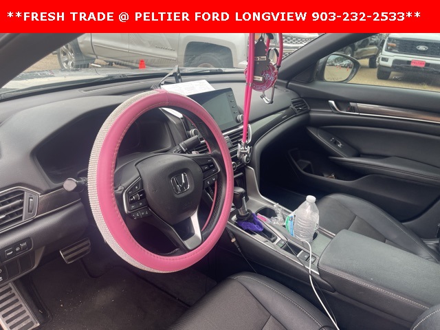 Vehicle image 12 of 22