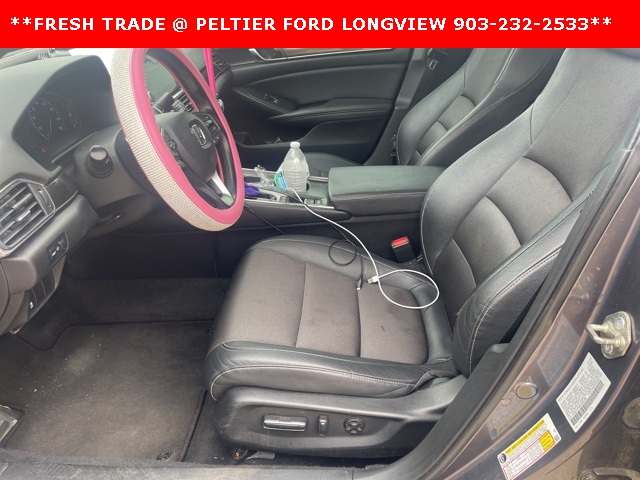 Vehicle image 10 of 22