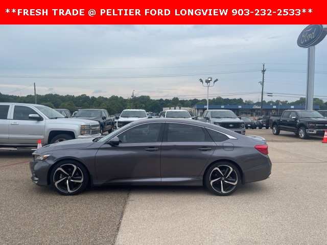 Vehicle image 8 of 22