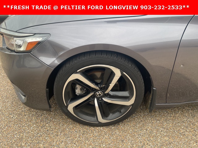 Vehicle image 9 of 22