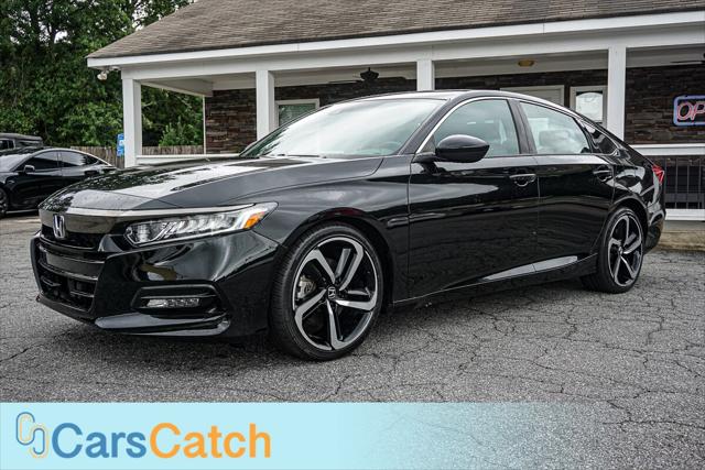 2019 Honda Accord Sport 2.0T Image 2 of 45