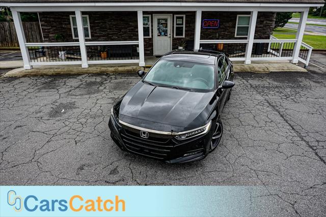 2019 Honda Accord Sport 2.0T Image 4 of 45
