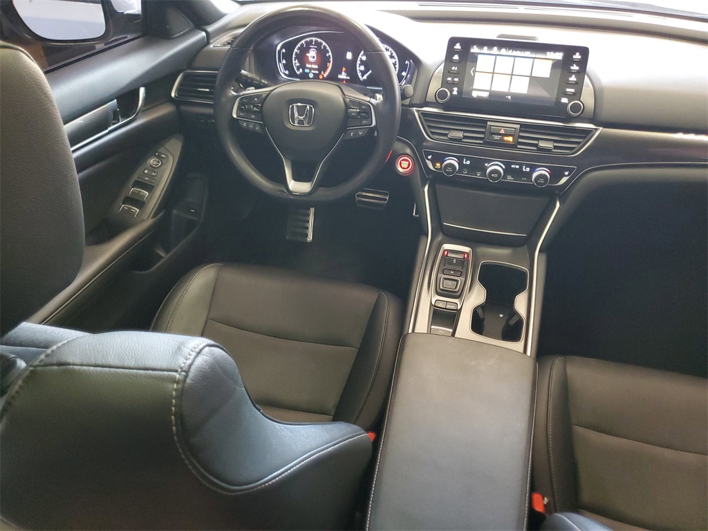2019 Honda Accord Sport 2.0T Image 16 of 38