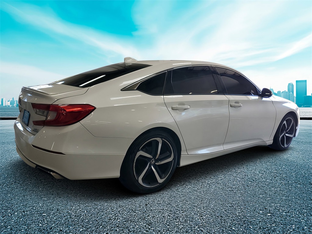 2019 Honda Accord Sport 2.0T Image 3 of 38
