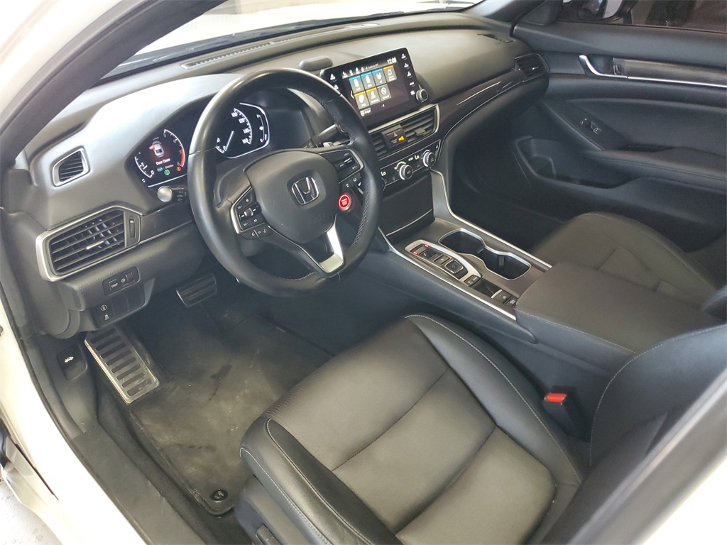 2019 Honda Accord Sport 2.0T Image 14 of 38