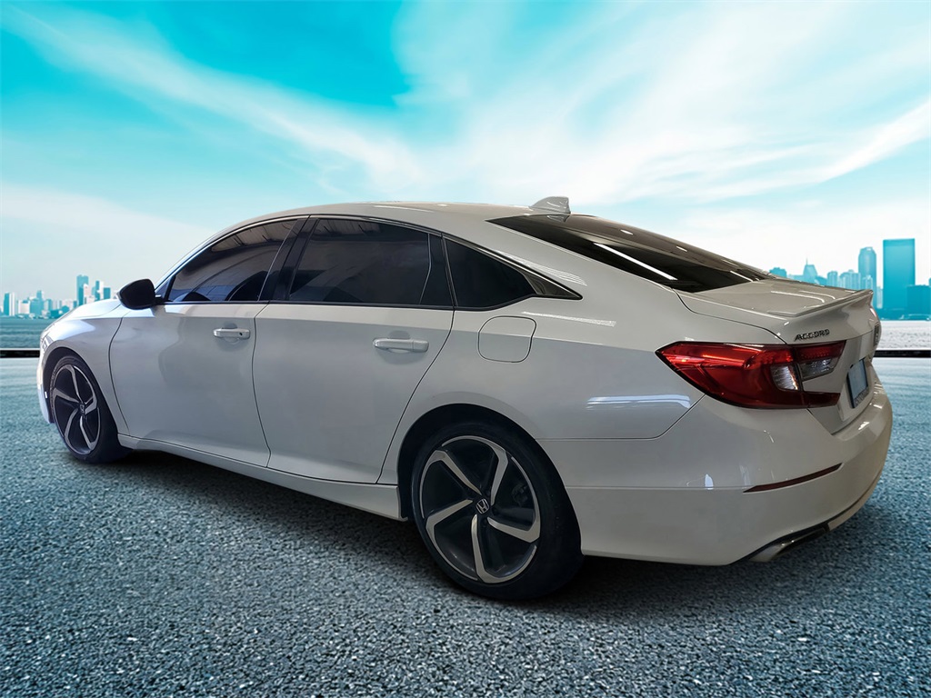 2019 Honda Accord Sport 2.0T Image 4 of 38