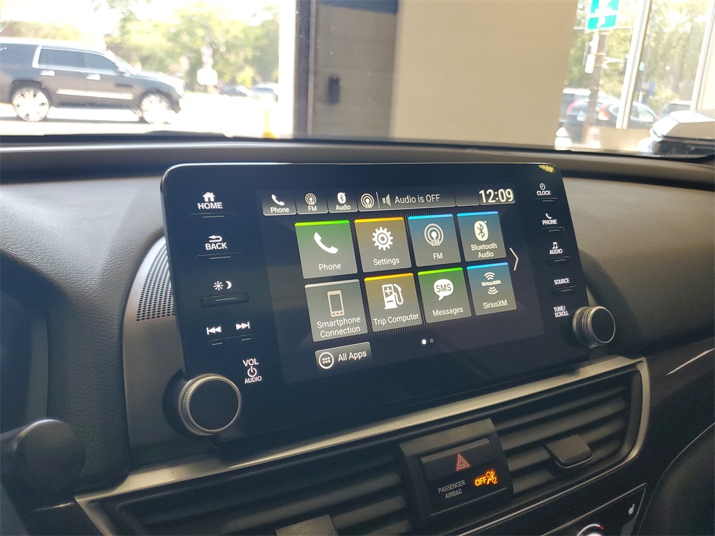 2019 Honda Accord Sport 2.0T Image 21 of 38