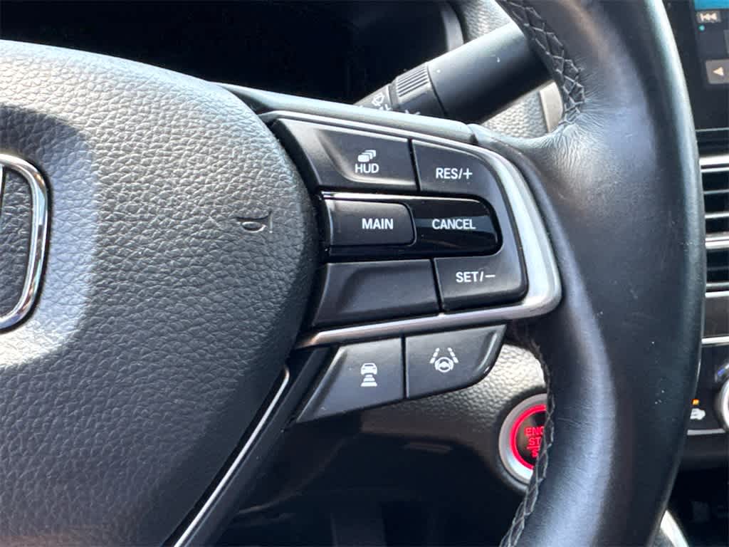 2019 Honda Accord Touring 2.0T Image 25 of 33