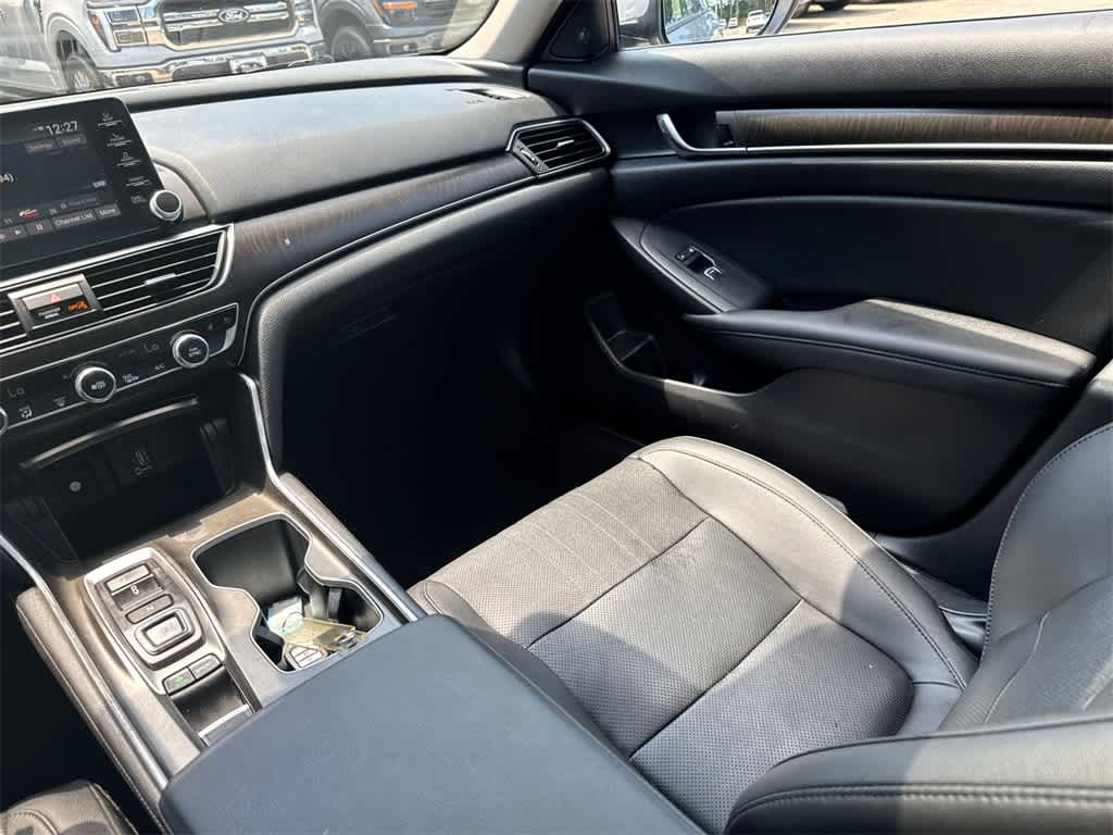 2019 Honda Accord Touring 2.0T Image 29 of 33