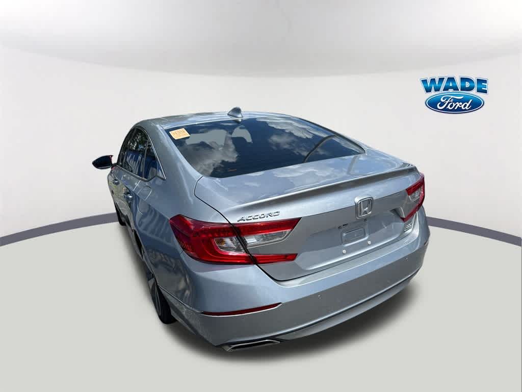 Vehicle image 7 of 12