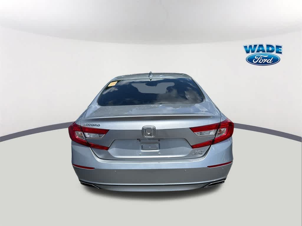 Vehicle image 6 of 12