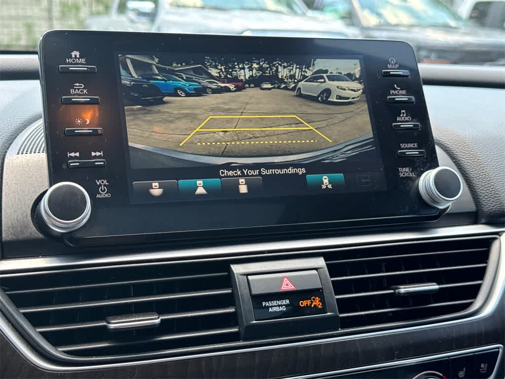 2019 Honda Accord Touring 2.0T Image 18 of 33