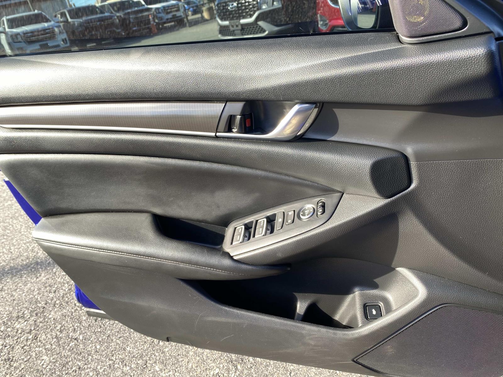 2019 Honda Accord Sport 1.5T Image 17 of 24