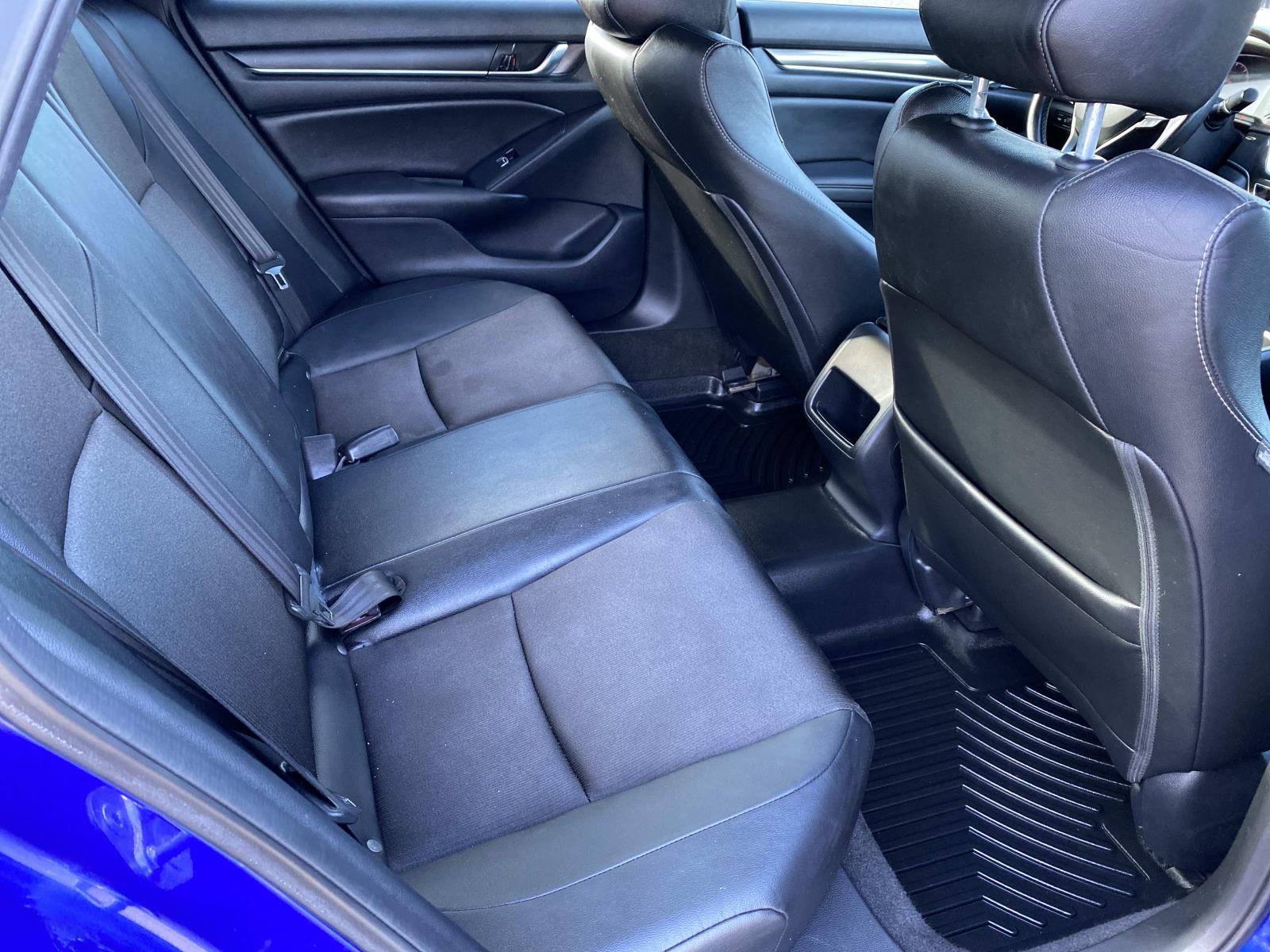 2019 Honda Accord Sport 1.5T Image 9 of 24