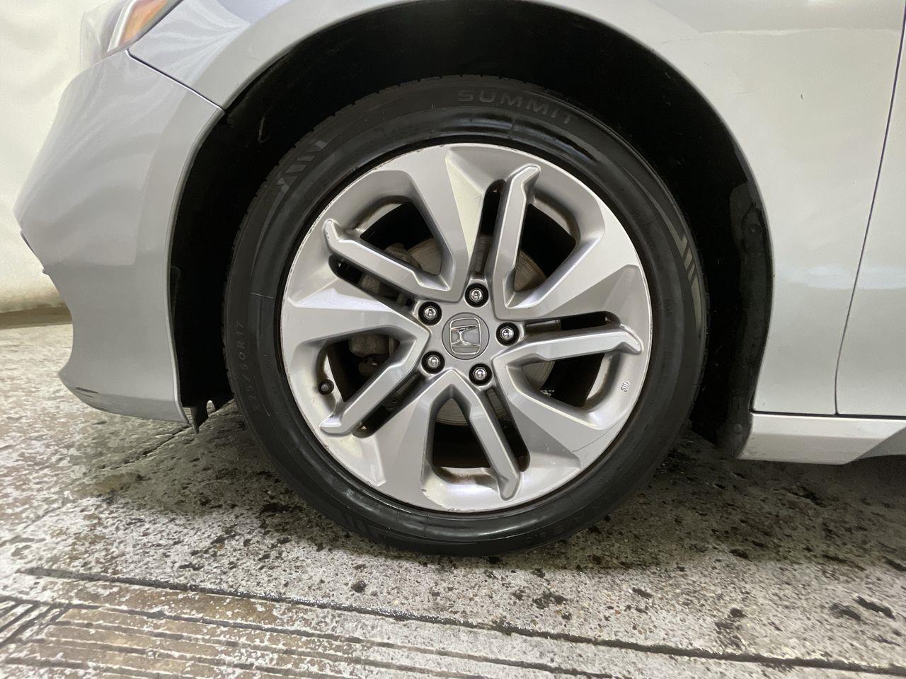 2019 Honda Accord LX 1.5T Image 10 of 23