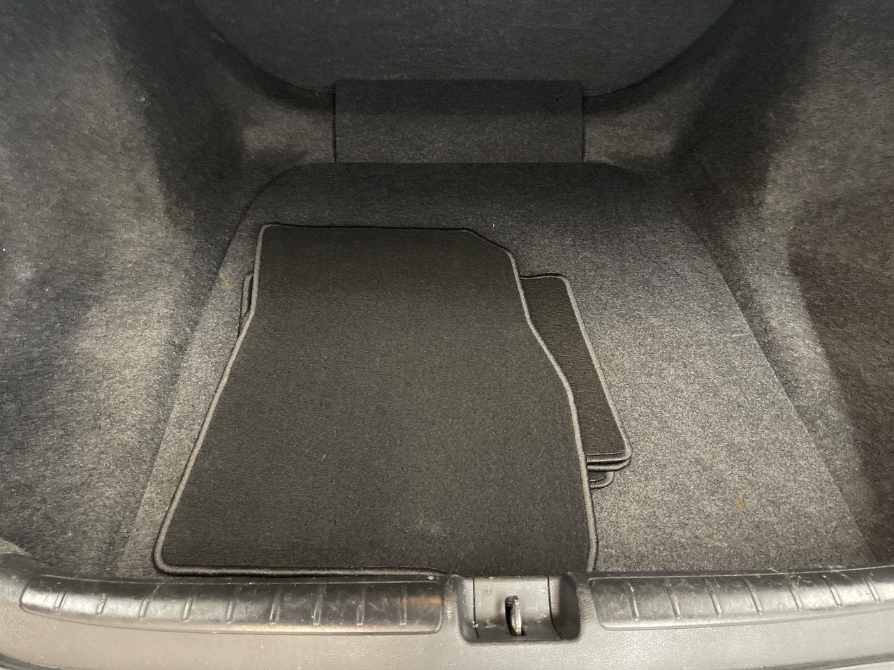 2019 Honda Accord LX 1.5T Image 11 of 23