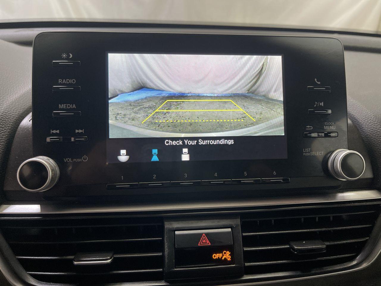 2019 Honda Accord LX 1.5T Image 16 of 23