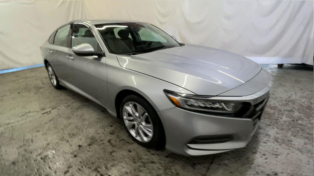 2019 Honda Accord LX 1.5T Image 3 of 23