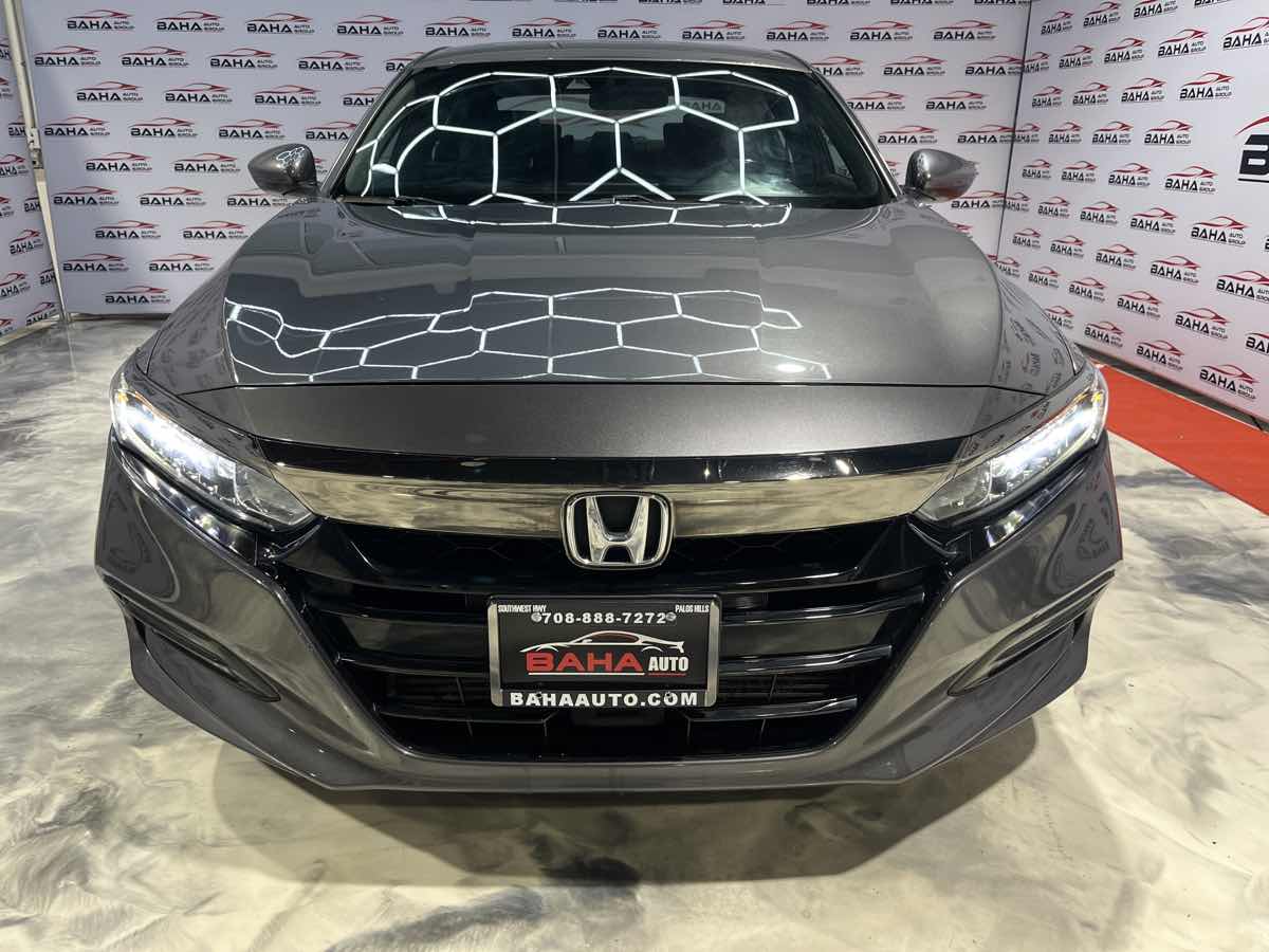 Vehicle image 3 of 33