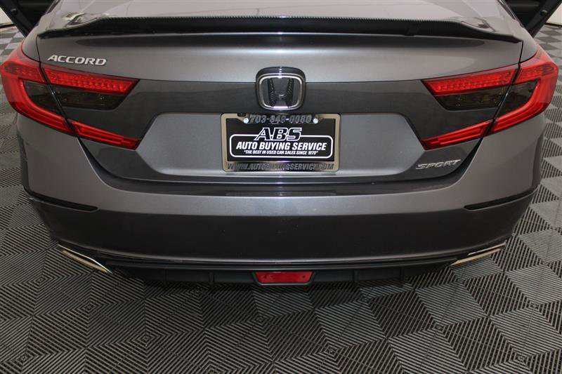 Vehicle image 15 of 51