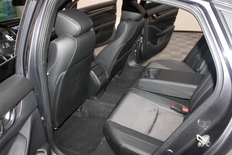 Vehicle image 24 of 51