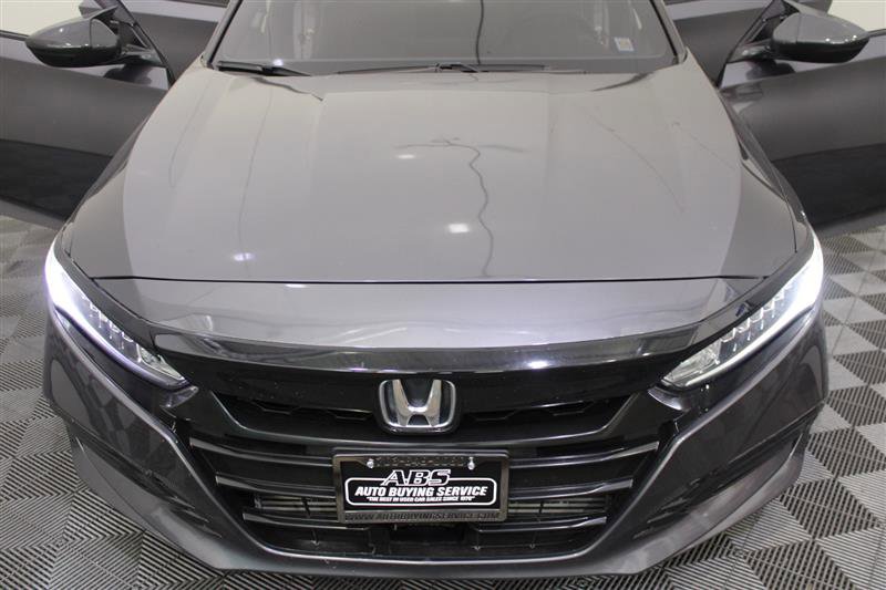 Vehicle image 11 of 51