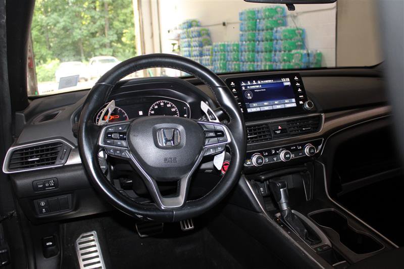 Vehicle image 36 of 51