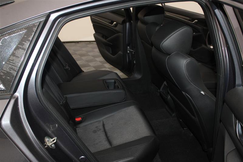 Vehicle image 29 of 51