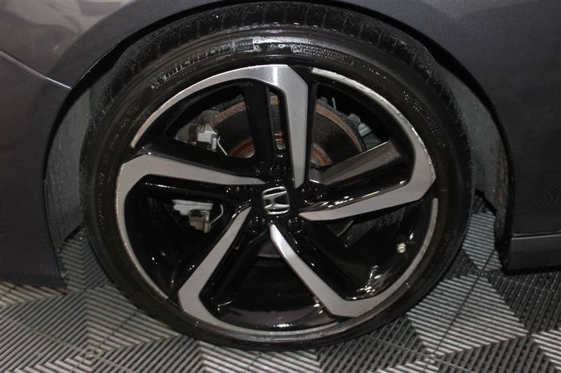 Vehicle image 14 of 51