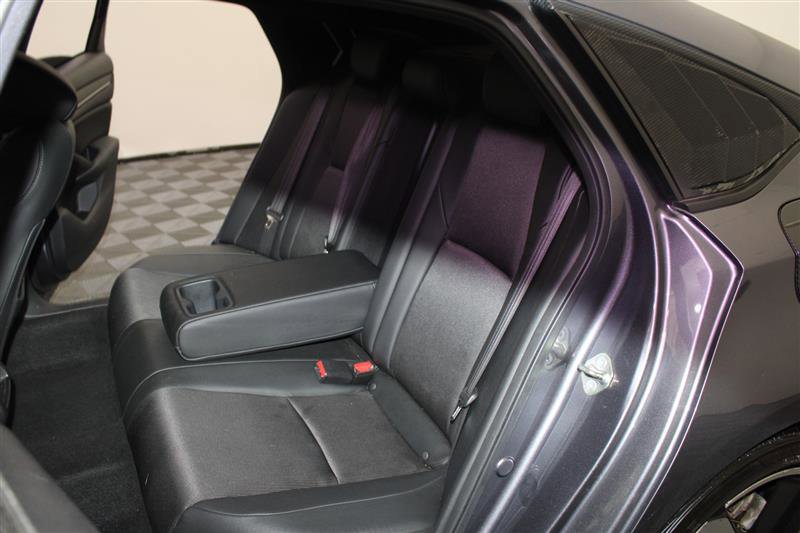 Vehicle image 26 of 51