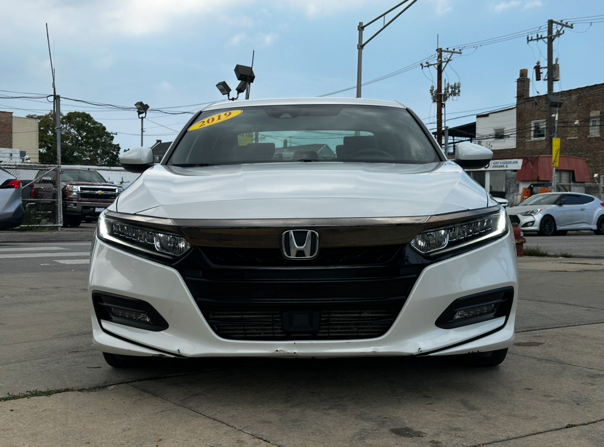 2019 Honda Accord Sport 1.5T Image 2 of 36