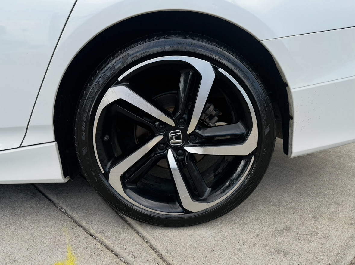2019 Honda Accord Sport 1.5T Image 9 of 36