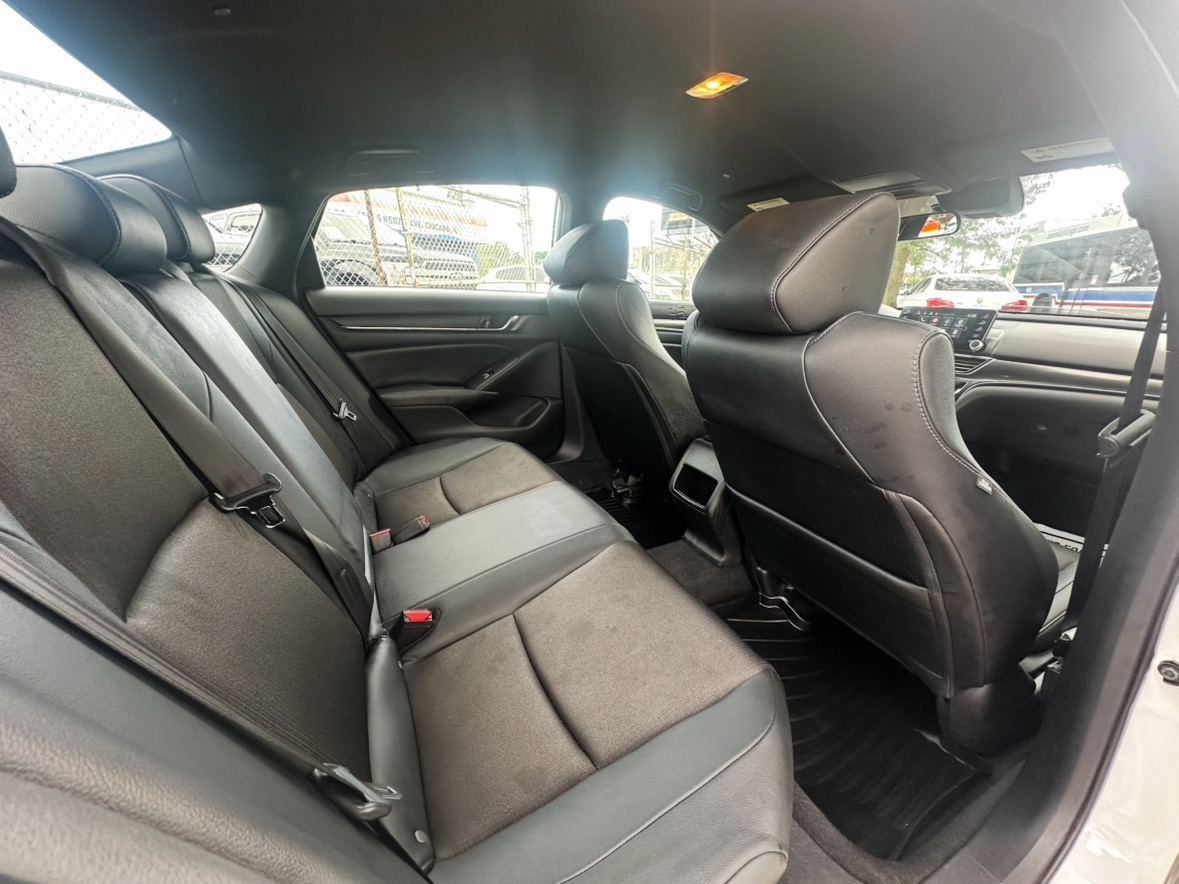 2019 Honda Accord Sport 1.5T Image 12 of 36