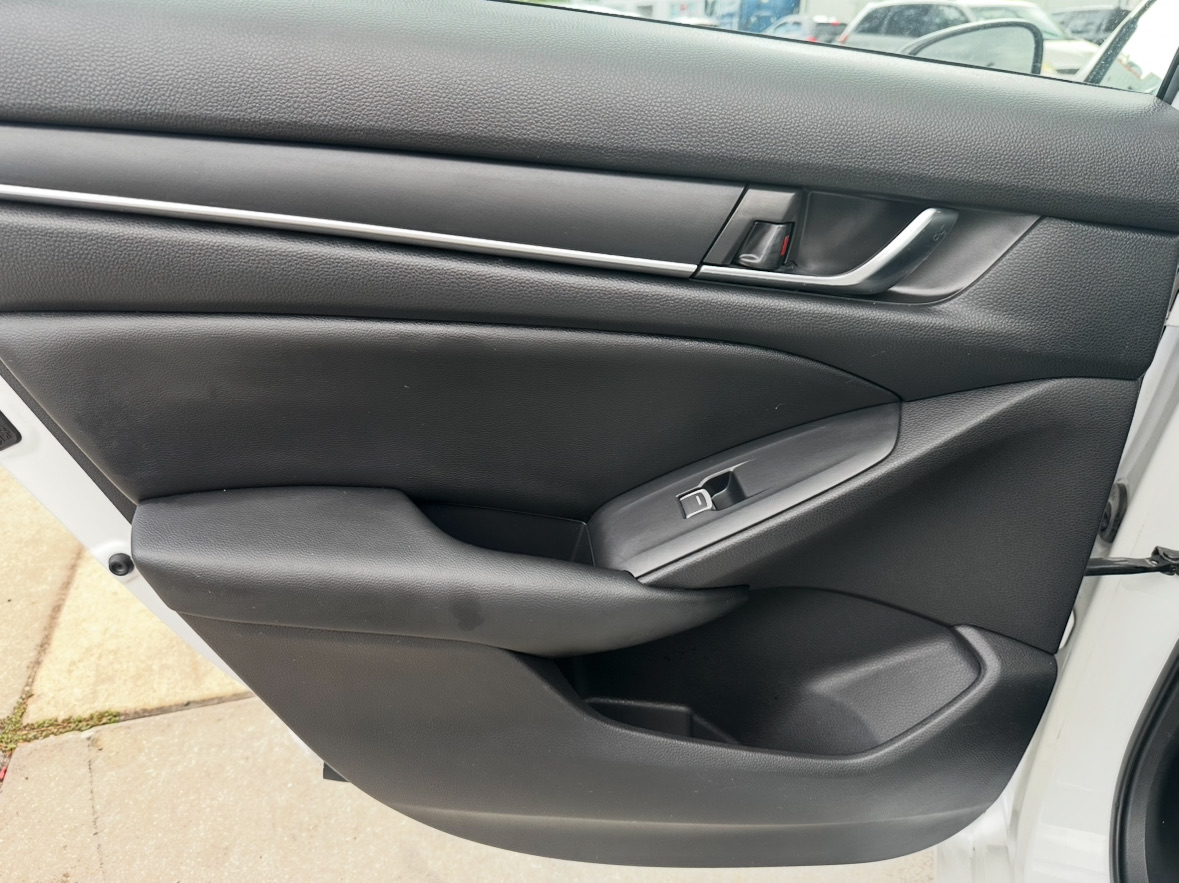 2019 Honda Accord Sport 1.5T Image 27 of 36